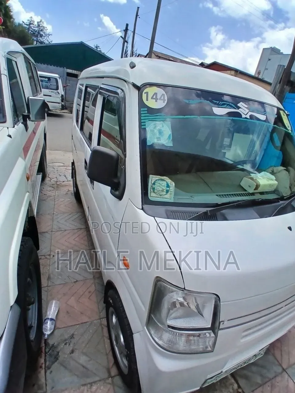 Suzuki Every Wagon 2012 White