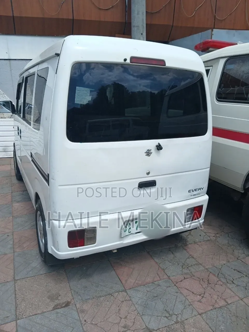 Suzuki Every Wagon 2012 White