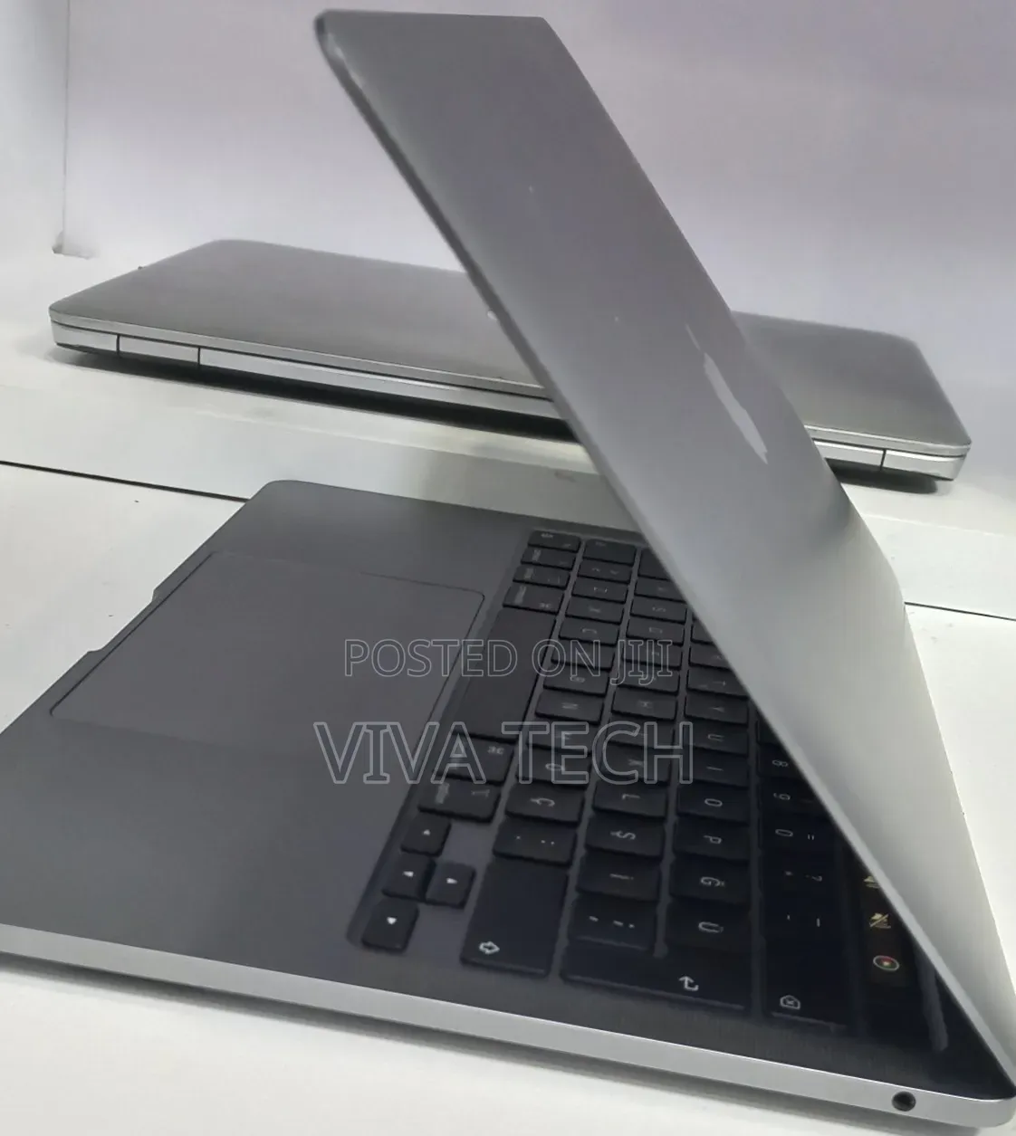 New Laptop Apple MacBook Air 2020 M1 8GB Apple M1 SSD 256GB