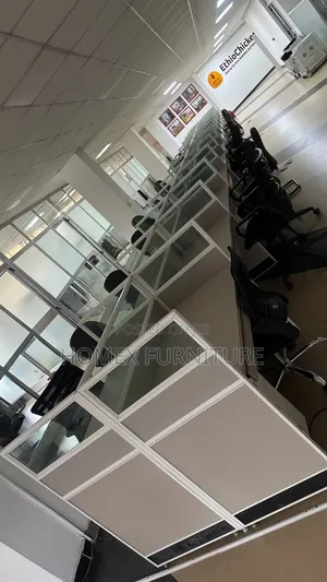 Modern Staff Desk – ዘመናዊ ስታፍ ጠረጴዛ
