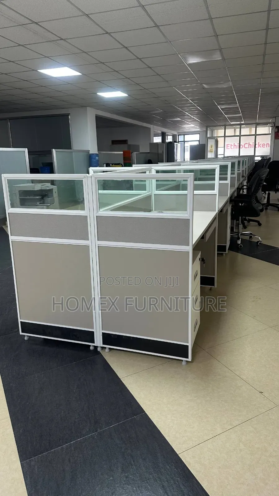 Modern Staff Desk – ዘመናዊ ስታፍ ጠረጴዛ