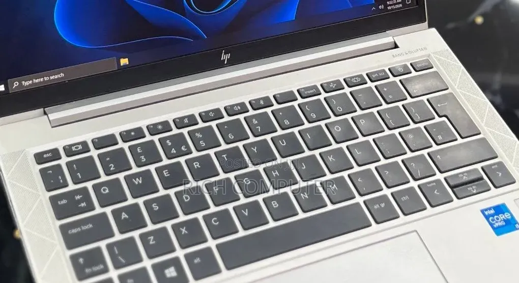 New Laptop HP EliteBook 830 16GB Intel Core i5 SSD 512GB