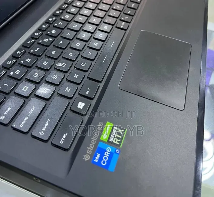 New Laptop MSI GP75 Leopard 16GB Intel Core i7 SSD 512GB