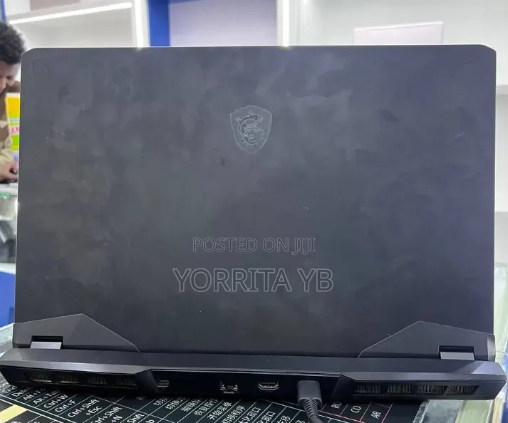 New Laptop MSI GP75 Leopard 16GB Intel Core i7 SSD 512GB