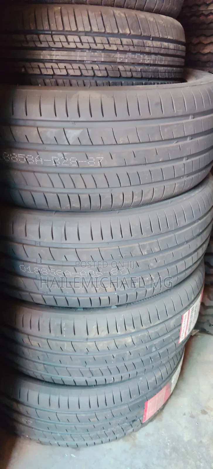 ROADX 215/65 R16 Tyres | SUV Tyres for Sale