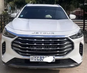 Jetour X70 Plus 2022 Off white