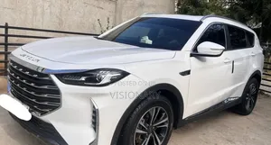 Jetour X70 Plus 2022 Off white