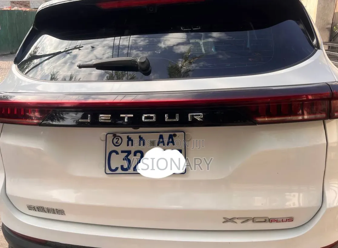 Jetour X70 Plus 2022 Off white