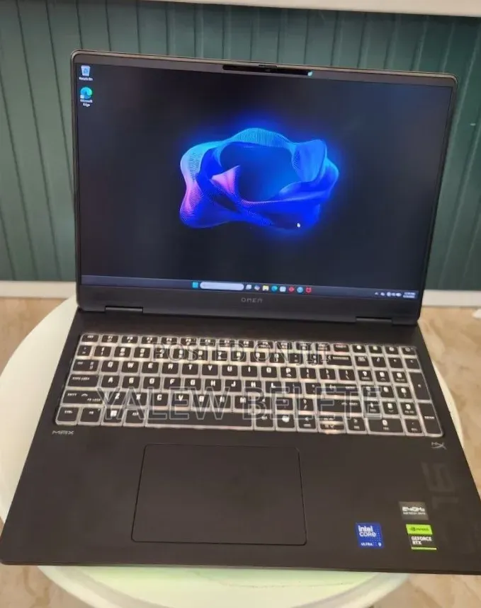 New Laptop HP Omen Max 16 32GB Intel Core Ultra 9 SSD 1T
