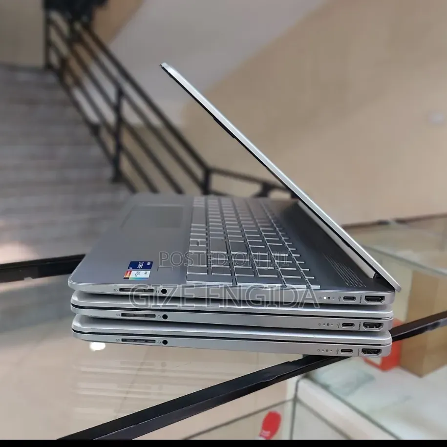 New Laptop HP Stream Notebook 16GB Intel Core i7 SSD 512GB