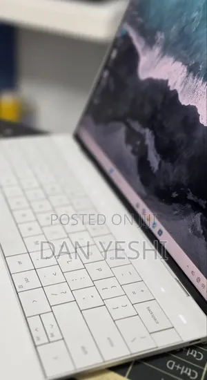 New Laptop Dell XPS 13 16GB Intel Core i7 SSD 512GB