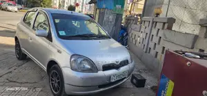 Toyota Vitz 2001 Silver