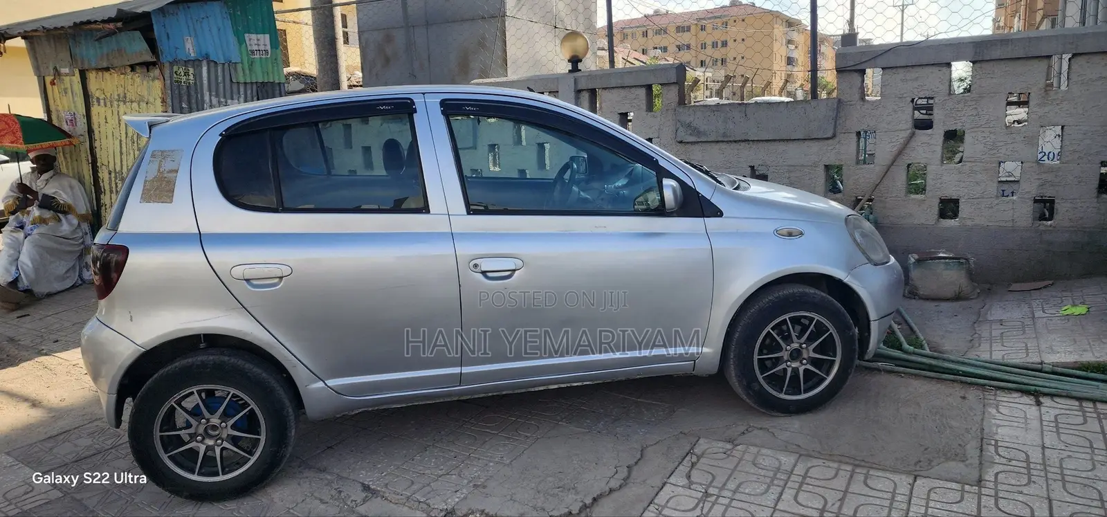 Toyota Vitz 2001 Silver