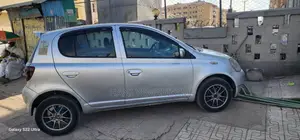 Toyota Vitz 2001 Silver