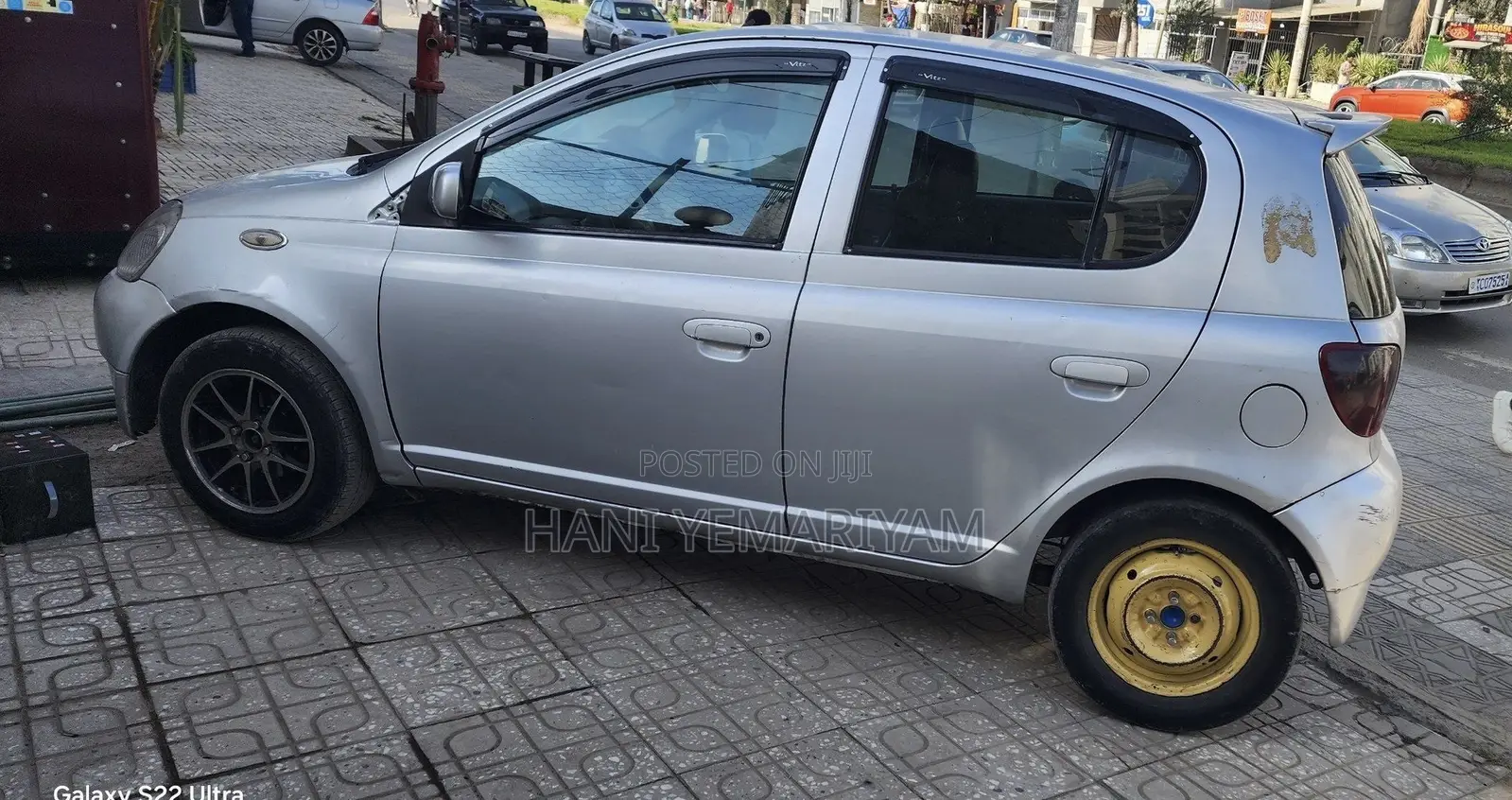 Toyota Vitz 2001 Silver