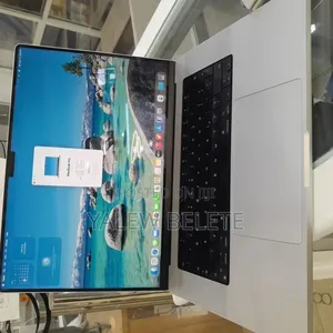 New Laptop Apple MacBook Pro 32GB Apple M1 Pro SSD 1T