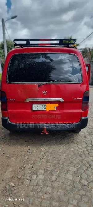 Toyota RAV4 2004 Red