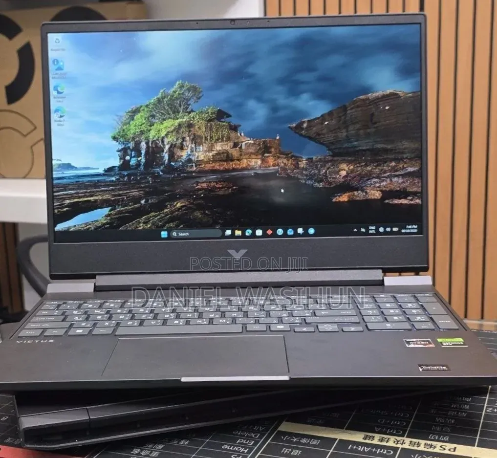 New Laptop HP Victus 15 16GB AMD Ryzen 7 SSD 512GB