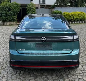 Volkswagen ID.7 2025 Green