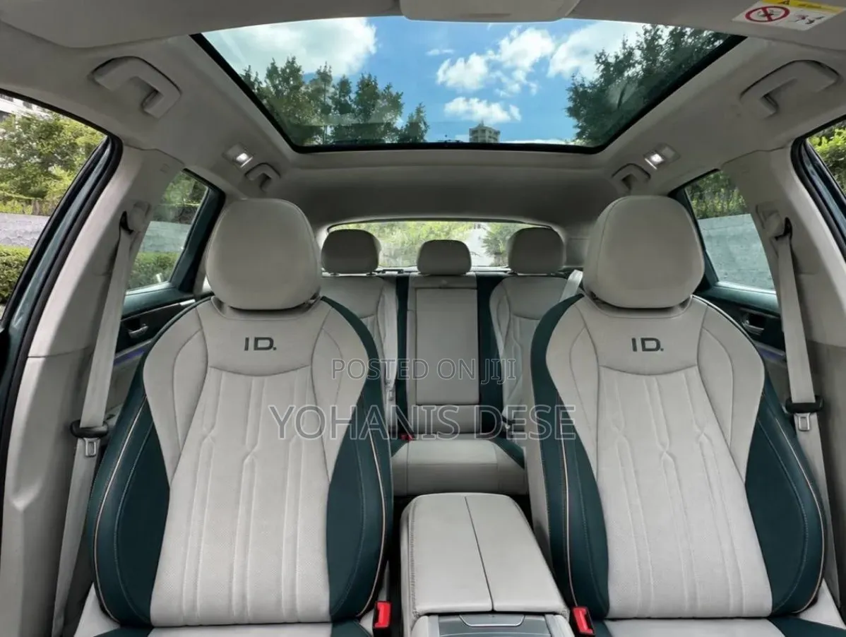 Volkswagen ID.7 2025 Green