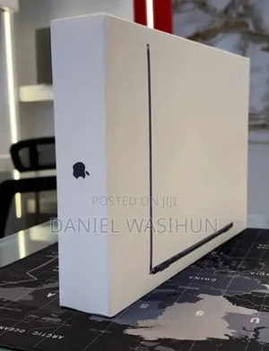 New Laptop Apple MacBook Air 2026 M5 16GB Apple M5 SSD 512GB