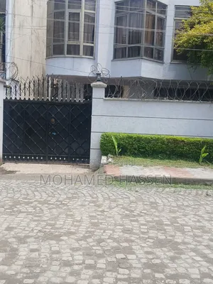 Furnished 4bdrm House in Vila, Bole for sale