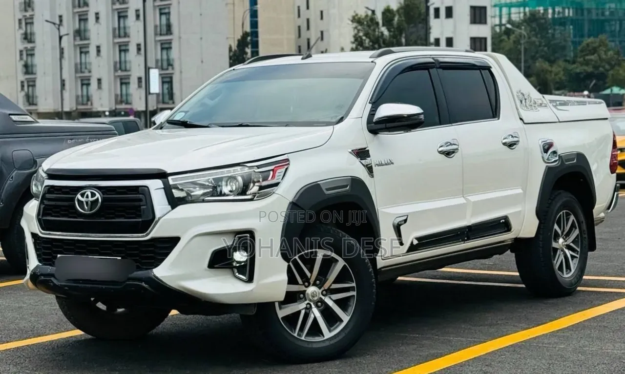 Toyota Hilux 2019 Off white