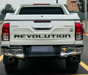 Toyota Hilux 2019 Off white