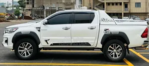 Toyota Hilux 2019 Off white