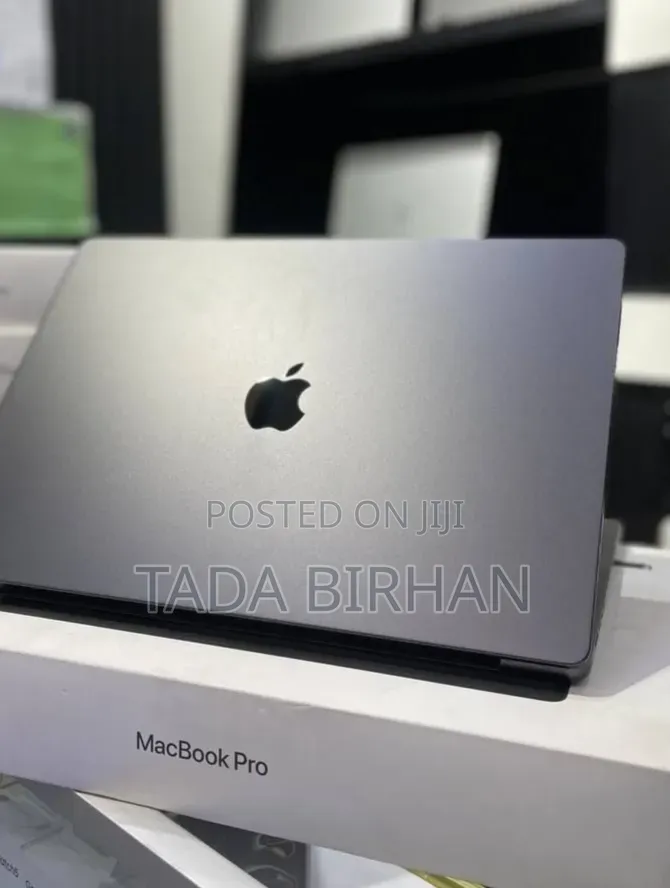 New Laptop Apple MacBook Pro 2024 M4 Max 48GB Apple M4 Max SSD 2T