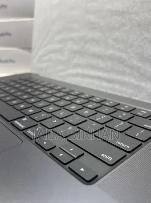 New Laptop Apple MacBook Pro 2024 M4 Max 48GB Apple M4 Max SSD 2T