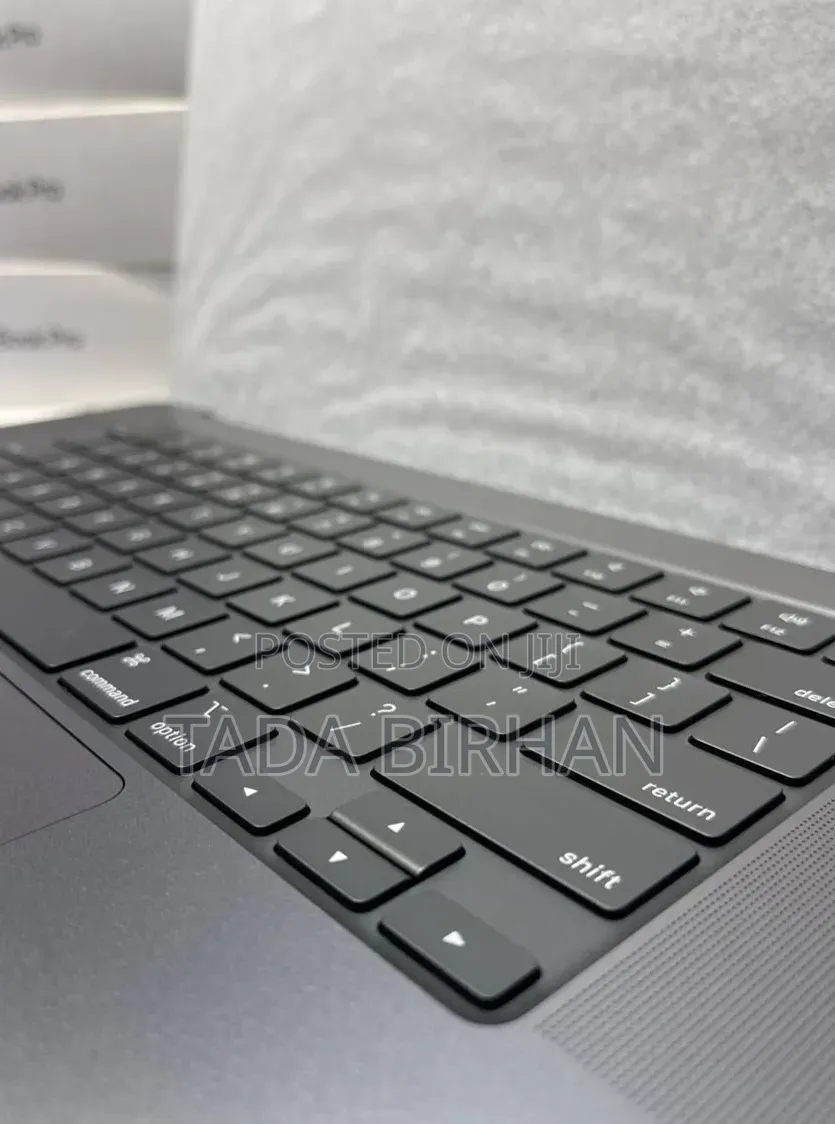 New Laptop Apple MacBook Pro 2024 M4 Max 48GB Apple M4 Max SSD 2T