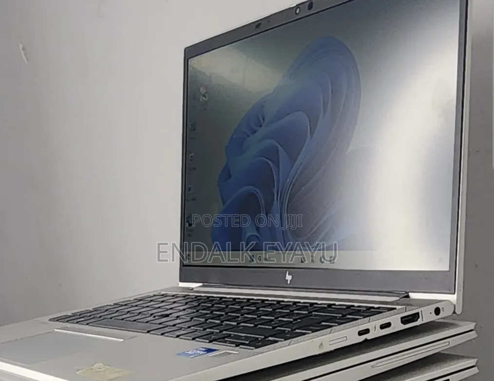 New Laptop HP EliteBook 840 G8 16GB Intel Core i5 SSD 512GB