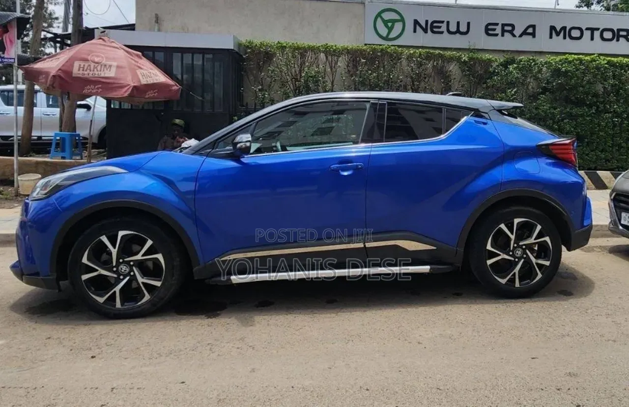 Toyota C-HR 2021 Blue