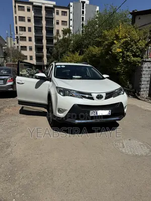 Toyota RAV4 2015 White