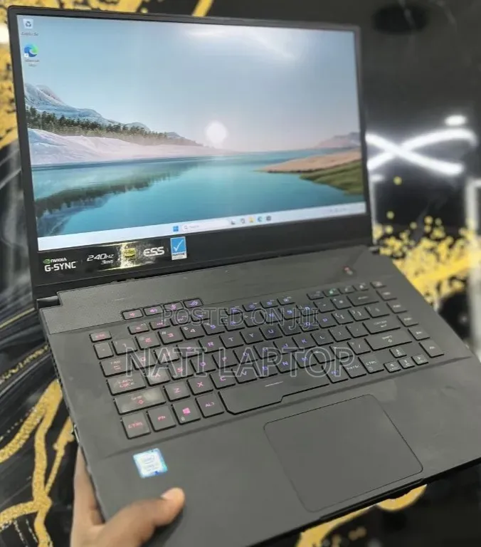 New Laptop Asus ROG Zephyrus G15 16GB Intel Core i7 SSD 1T