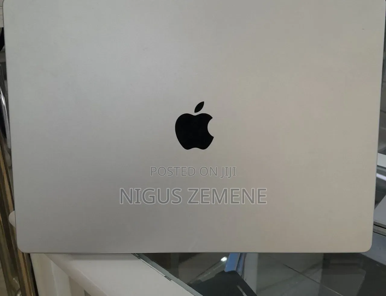 New Laptop Apple MacBook Pro 2021 M1 32GB Apple M1 Pro SSD 1T