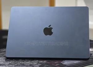New Laptop Apple MacBook Air 2025 M4 16GB Apple M4 SSD 256GB