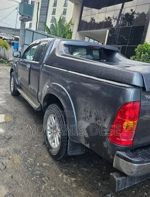 Toyota Hilux 2007 Green