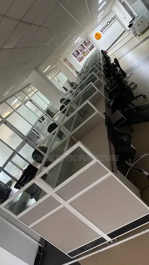 Modern Staff Desk - ዘመናዊ ስታፍ ጠረጼዛ