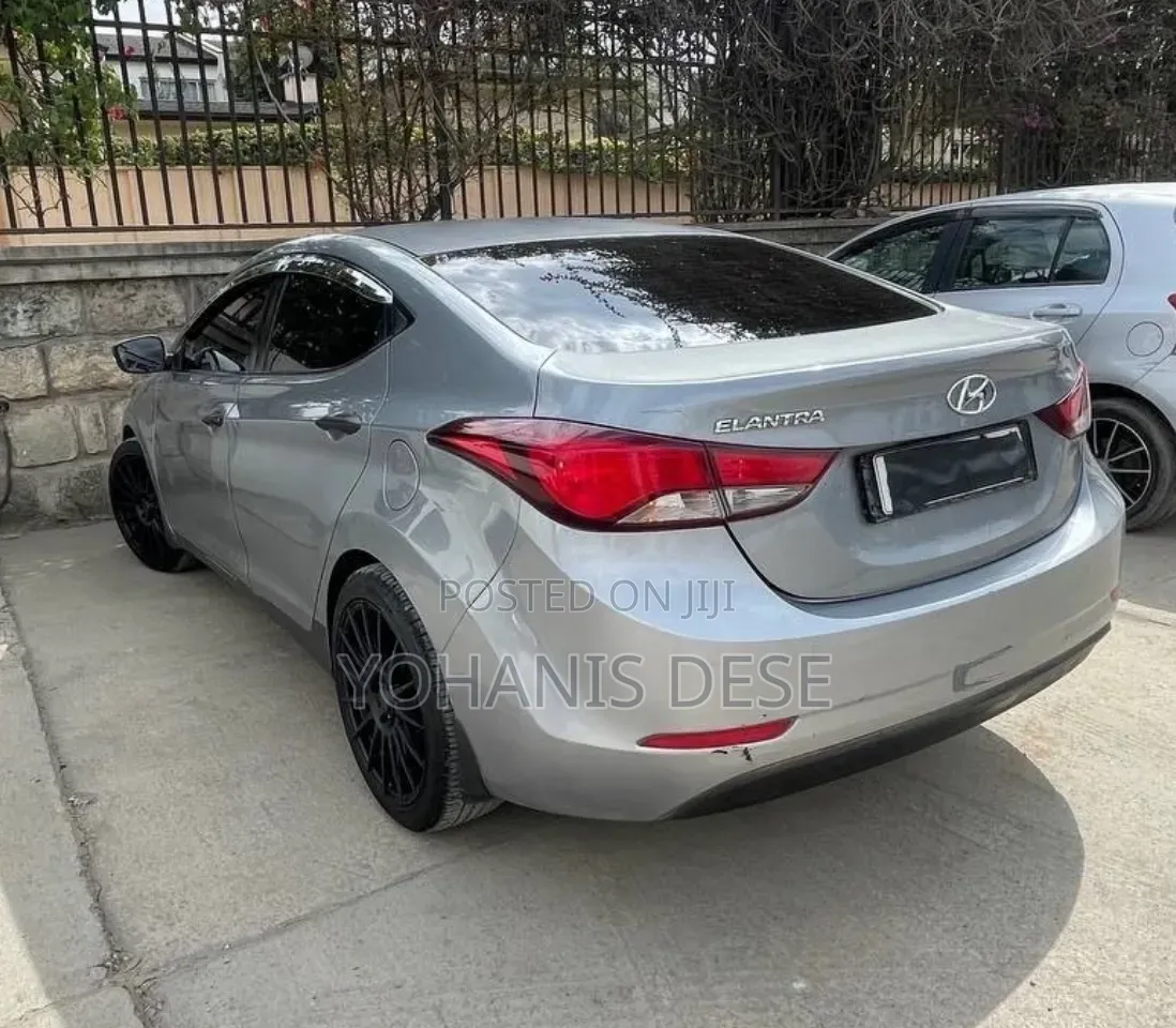 Hyundai Elantra 2014 Silver