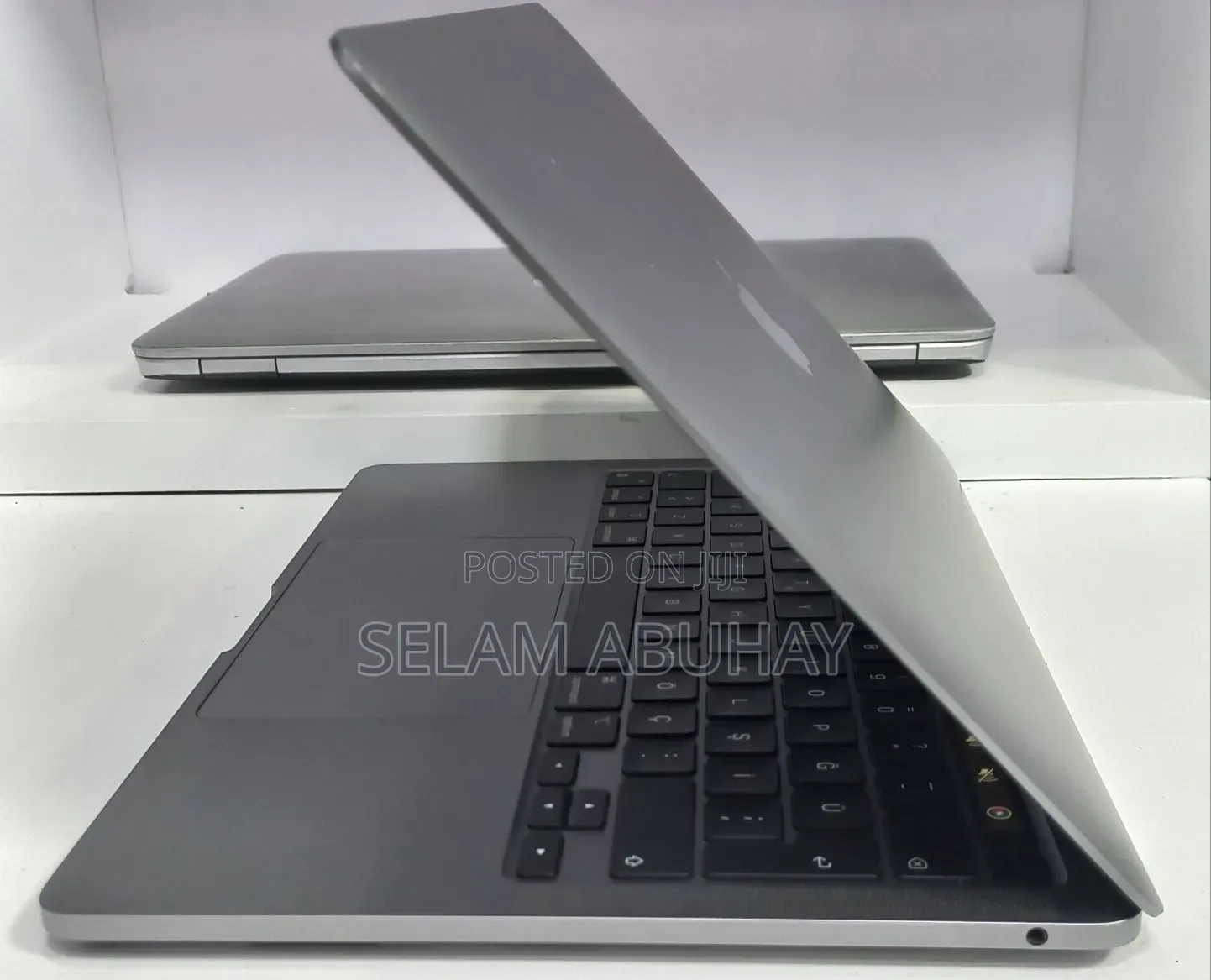 New Laptop Apple MacBook Pro 2021 M1 8GB Apple M1 Pro SSD 256GB