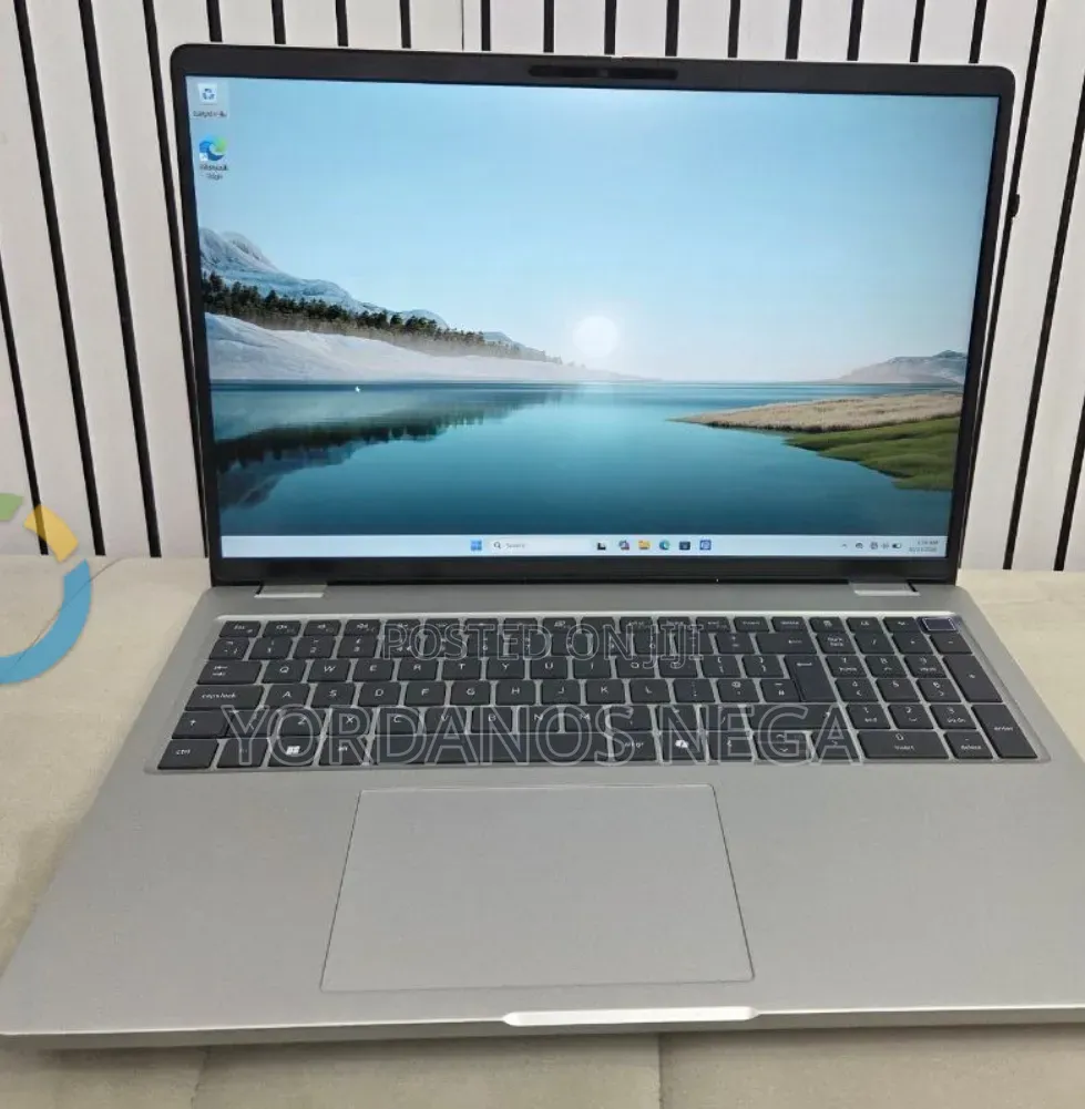 New Laptop Dell Pro 16 16GB Intel Core Ultra 7 SSD 512GB