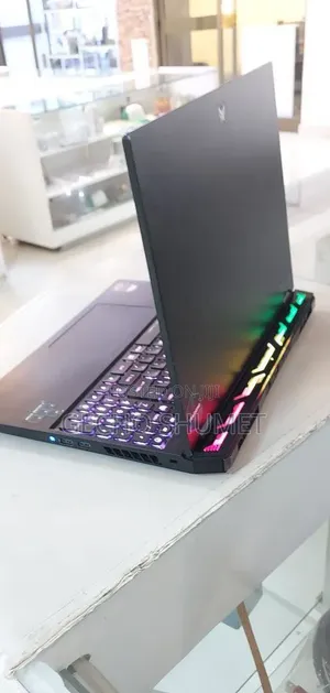 New Laptop Acer Predator Helios 16 16GB Intel Core i7 SSD 1T