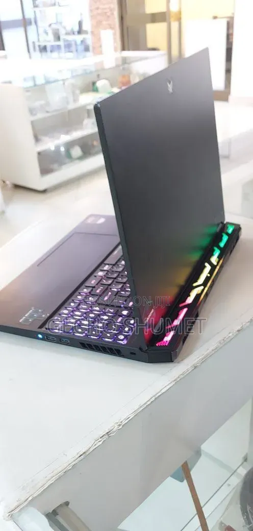New Laptop Acer Predator Helios 16 16GB Intel Core i7 SSD 1T