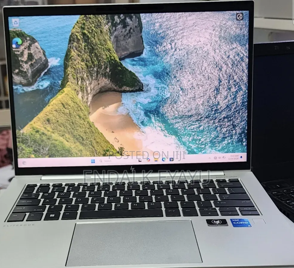 New Laptop HP EliteBook 840 G9 16GB Intel Core i7 SSD 512GB