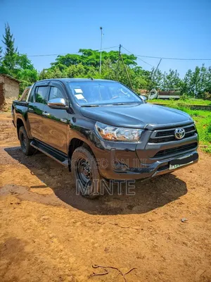 Toyota Hilux 2021 Black