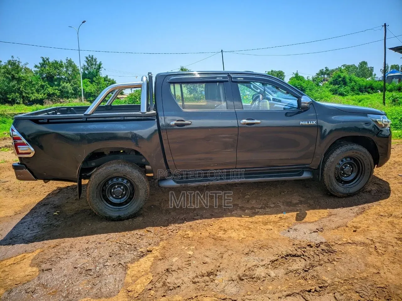 Toyota Hilux 2021 Black