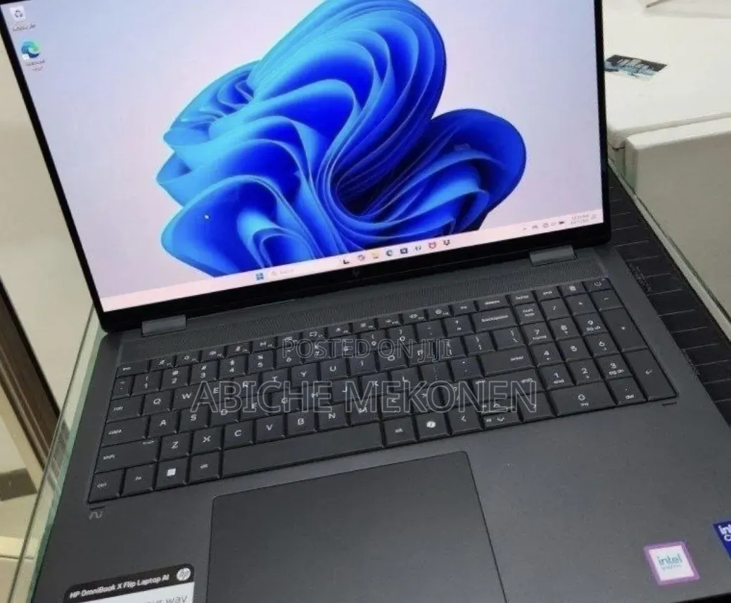 New Laptop HP OmniBook X Flip 14" 16GB Intel Core Ultra 7 SSD 512GB