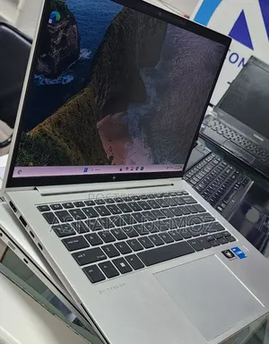 New Laptop HP EliteBook 840 G9 16GB Intel Core i7 SSD 512GB